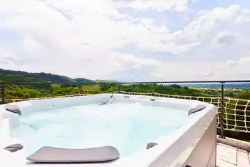 Holiday House in Bijela Gorica for 10 Guests