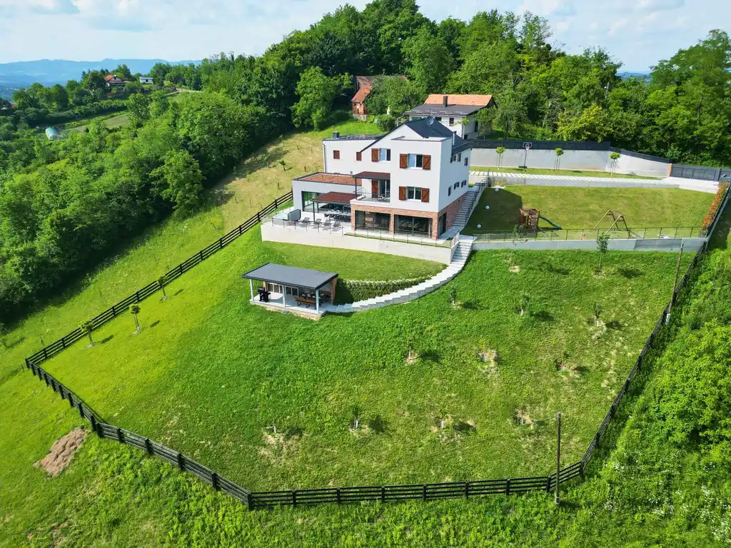 Holiday House in Bijela Gorica for 10 Guests