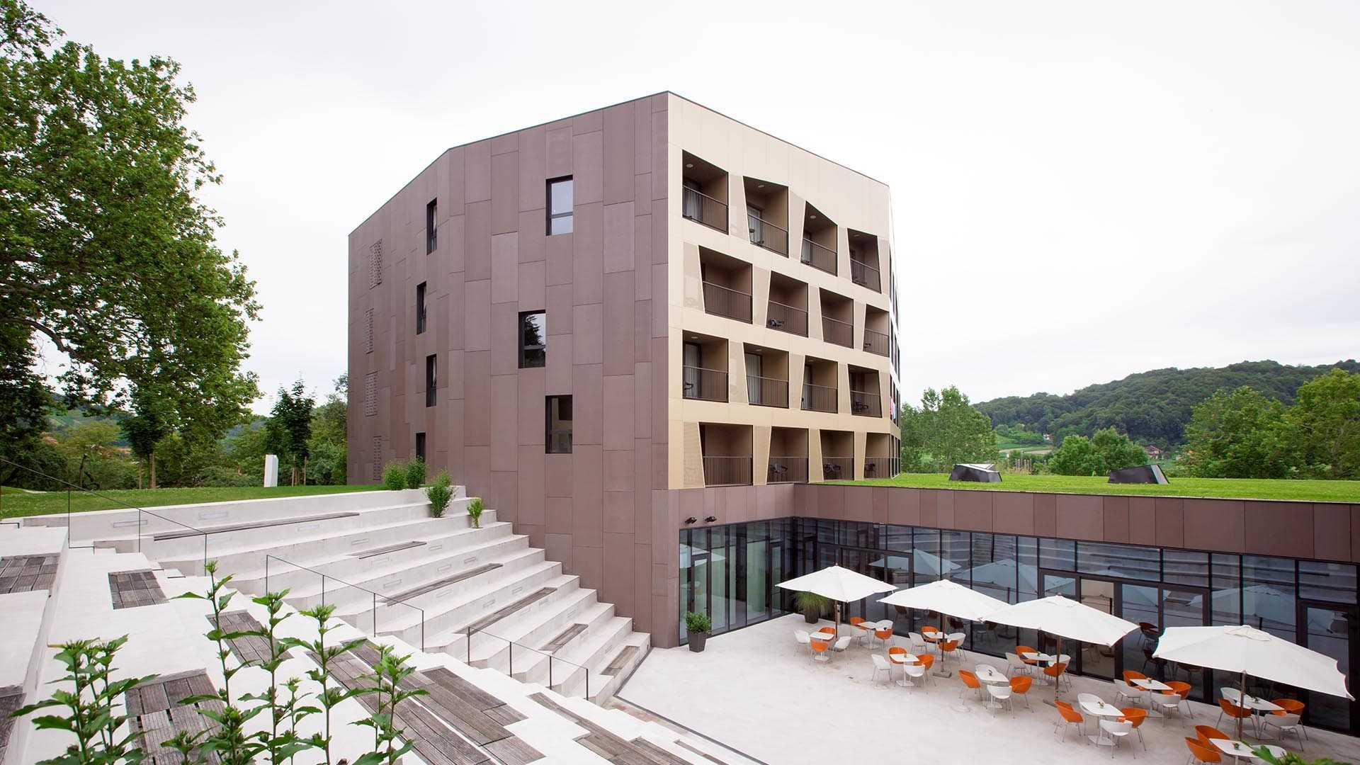 HOTEL WELL **** TERME TUHELJ