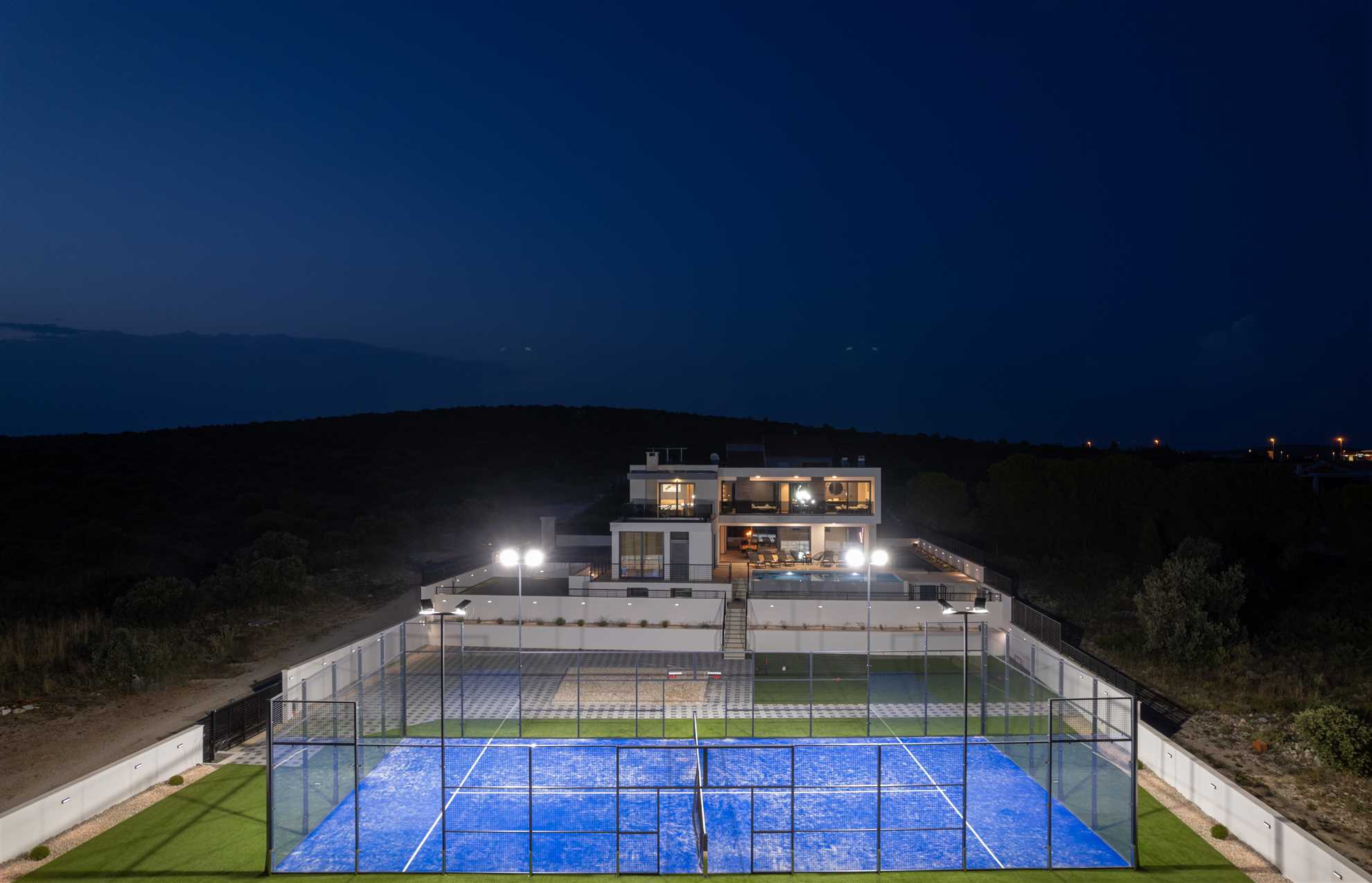 Villa Nino with padel court