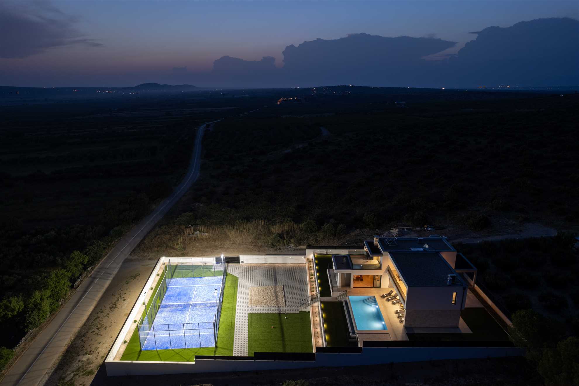 Villa Nino with padel court