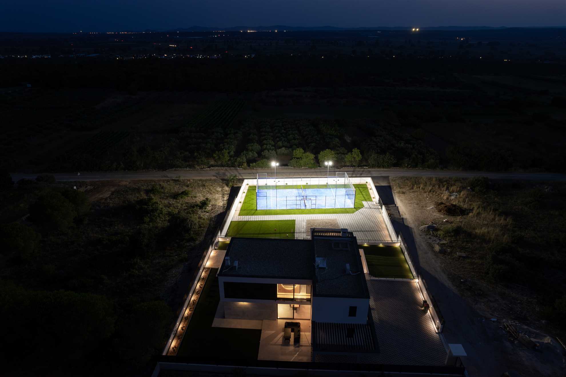 Villa Nino with padel court
