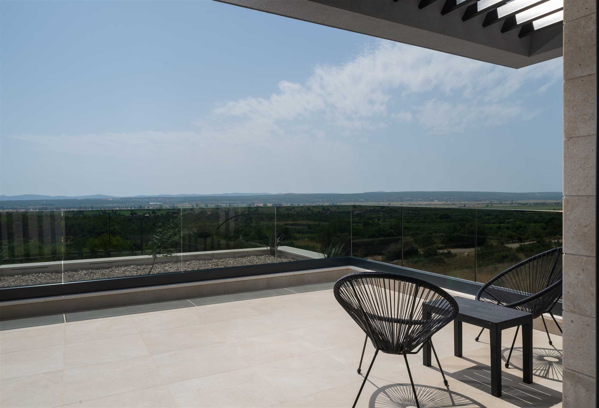 Villa Nino with padel court