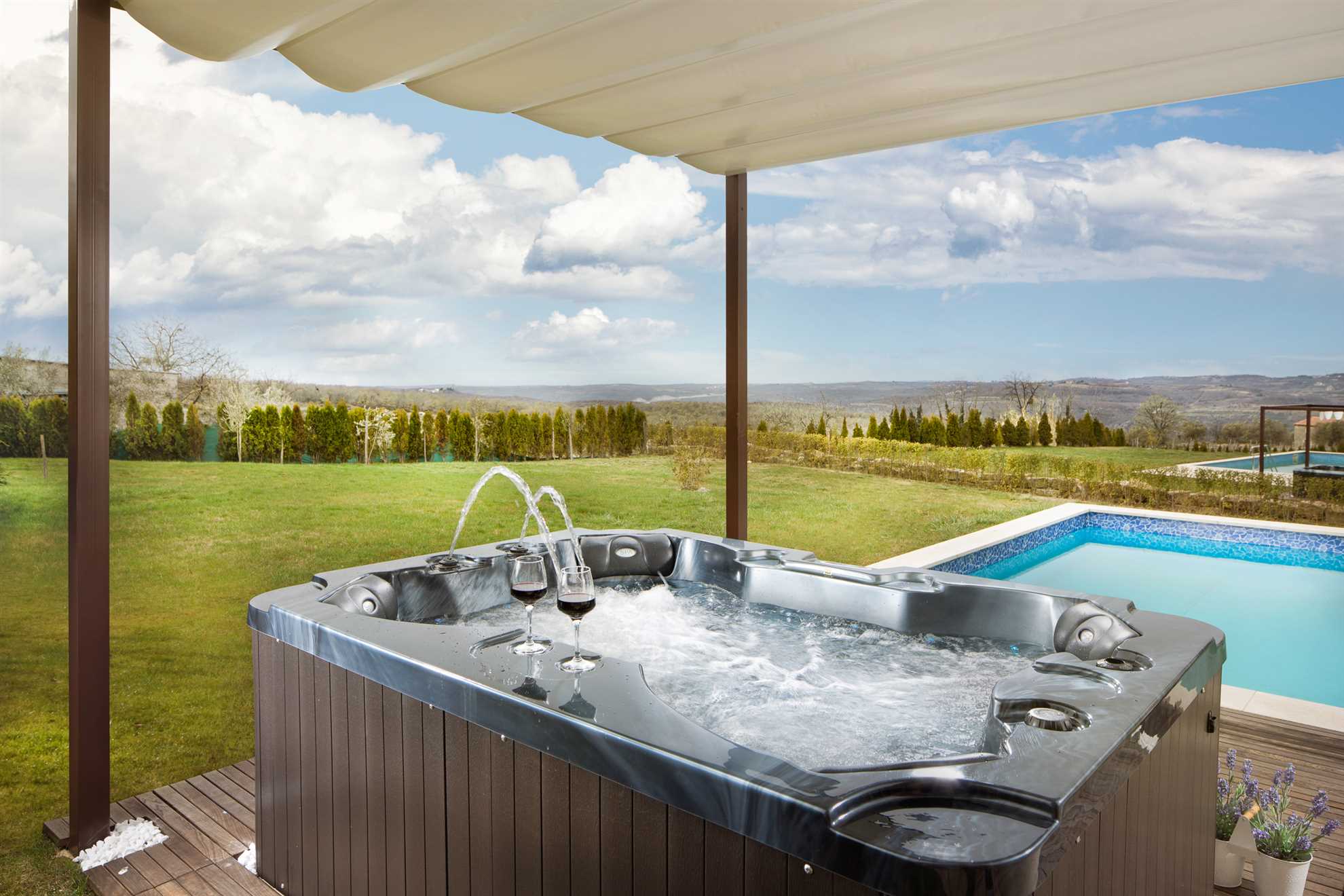 Villa Star in Bajkini with swimming pool and jacuzzi