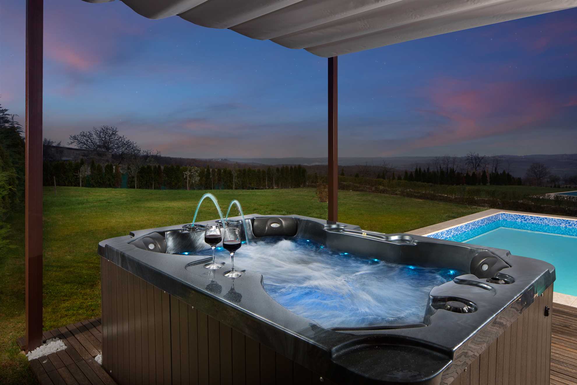 Villa Star in Bajkini with swimming pool and jacuzzi