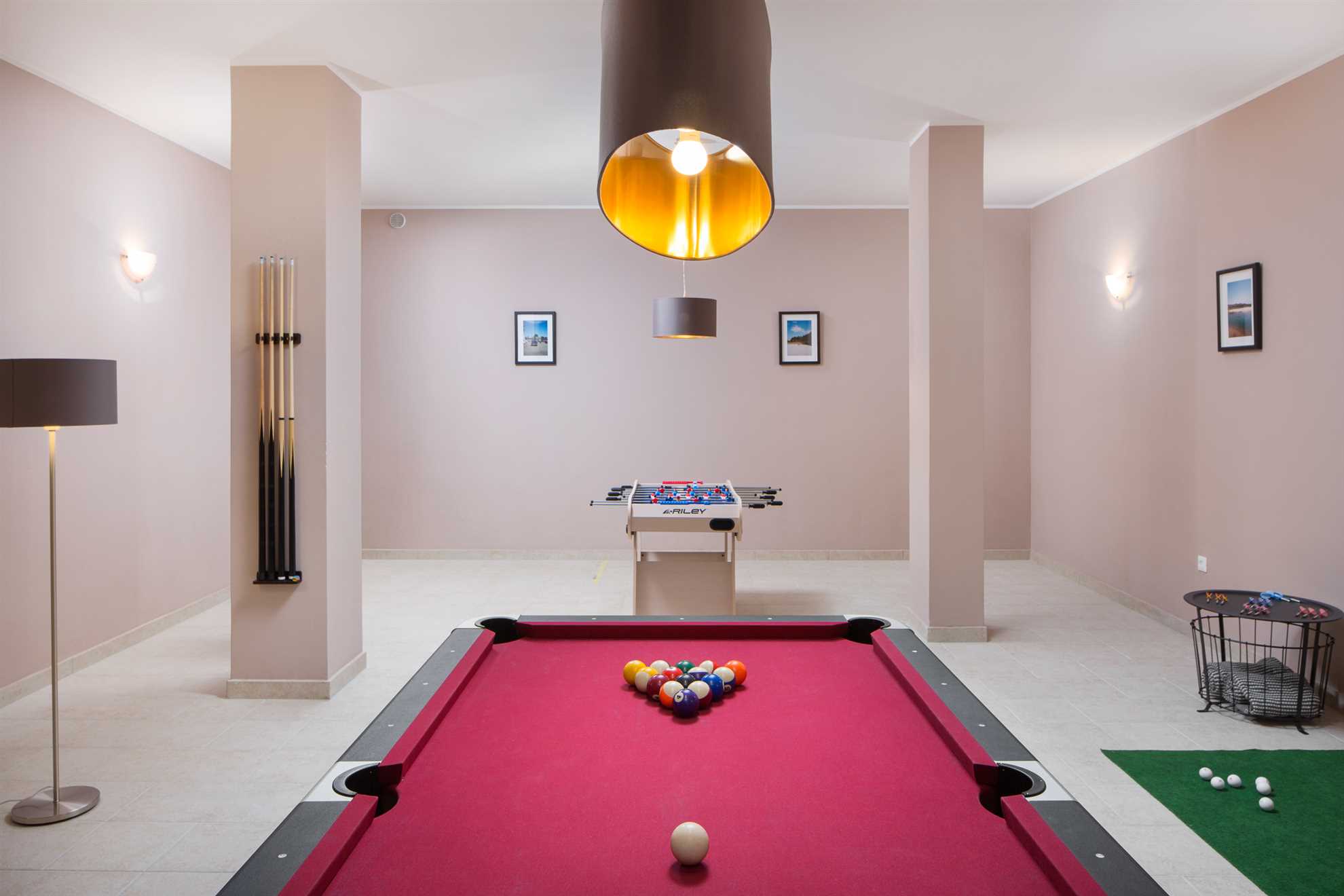 Villa Star in Bajkini with swimming pool and jacuzzi