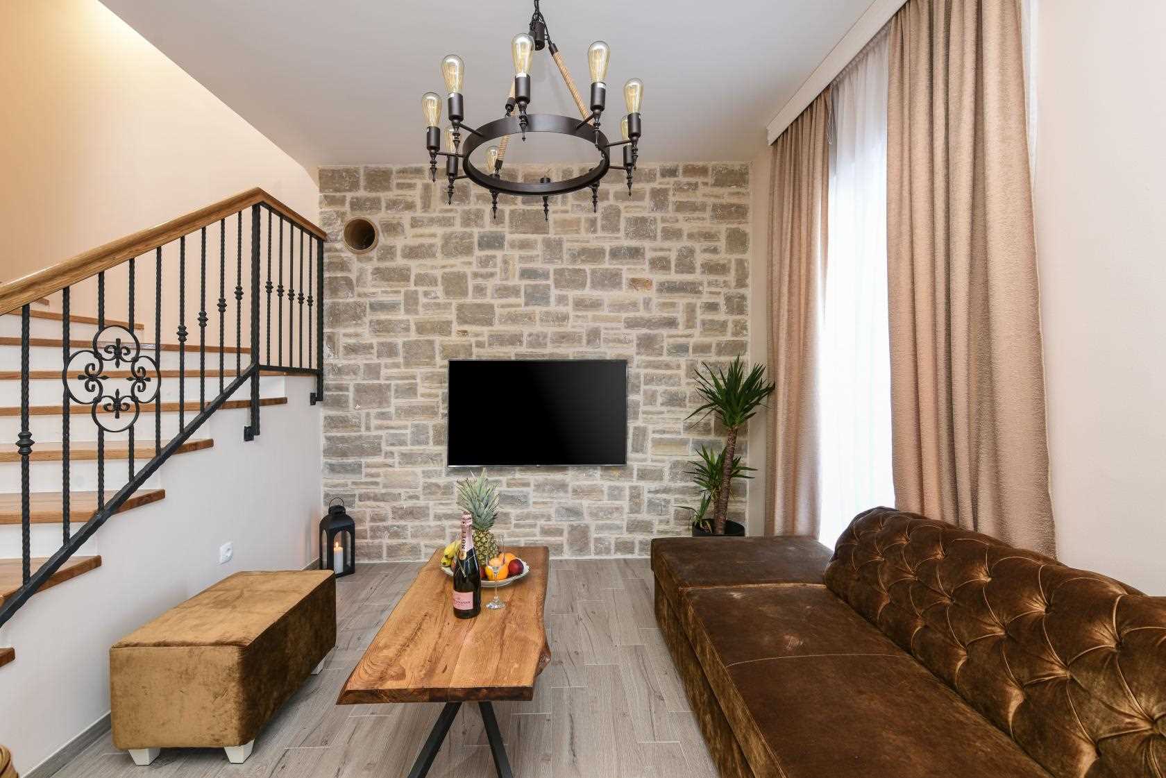 Vila s grijanim bazenom i pogledom na more u blizini Zadra