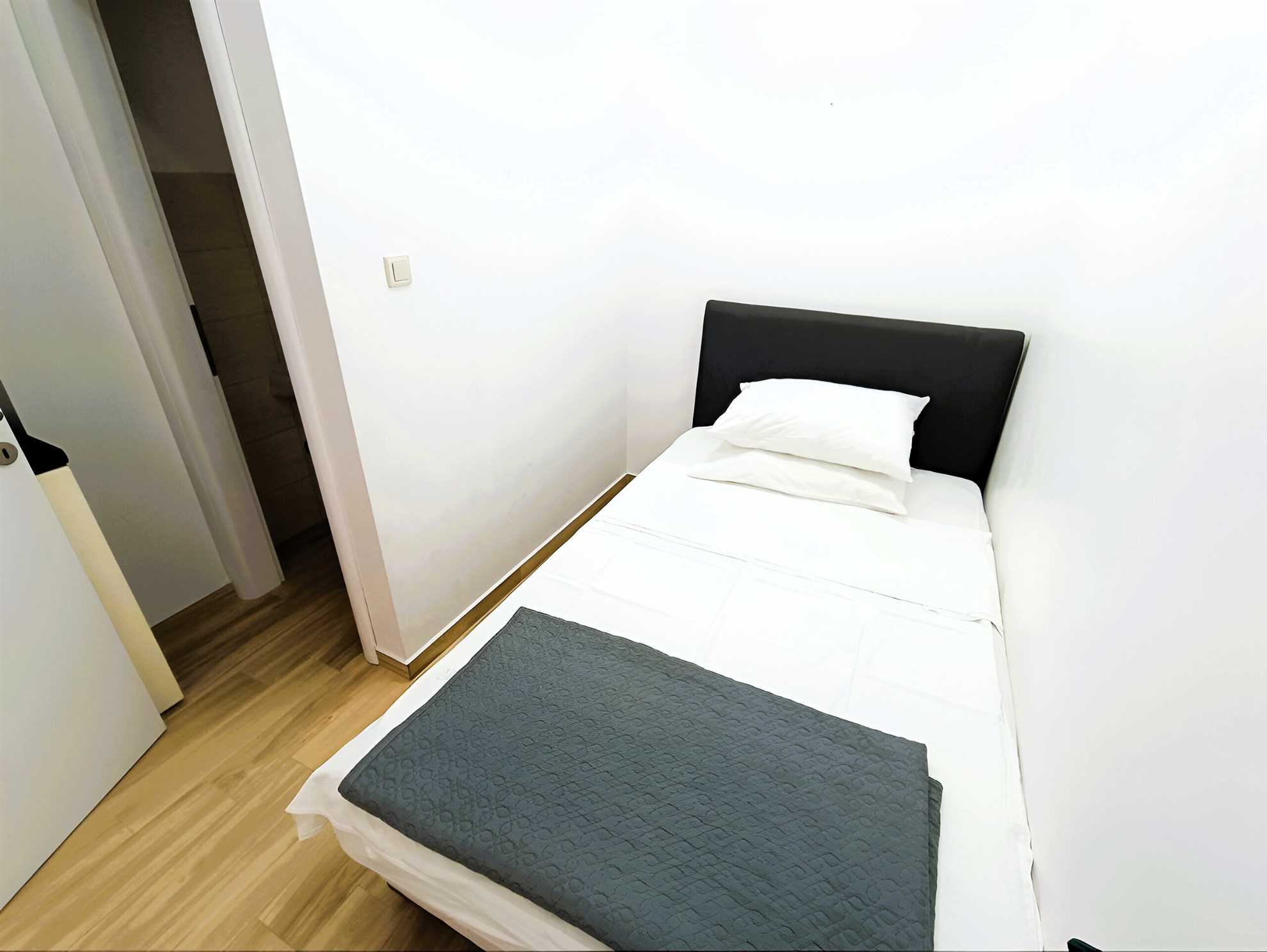 Simple apartment Stone 5 near the beach
