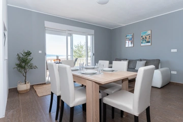 Apartment with Pool in Čelina for 5 Guests