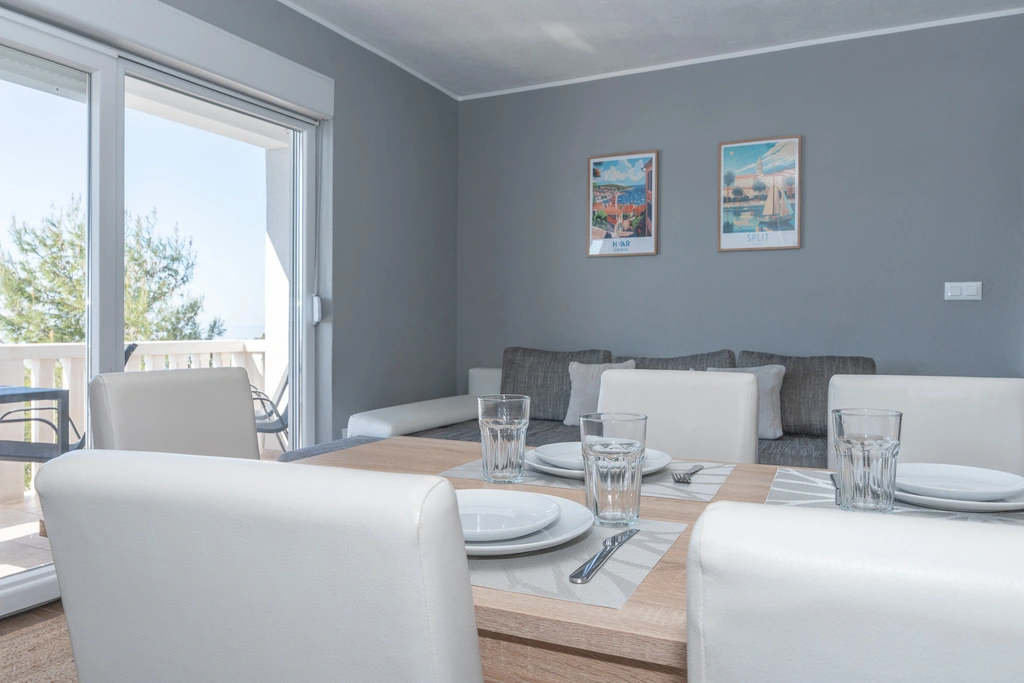 Apartment with Pool in Čelina for 5 Guests