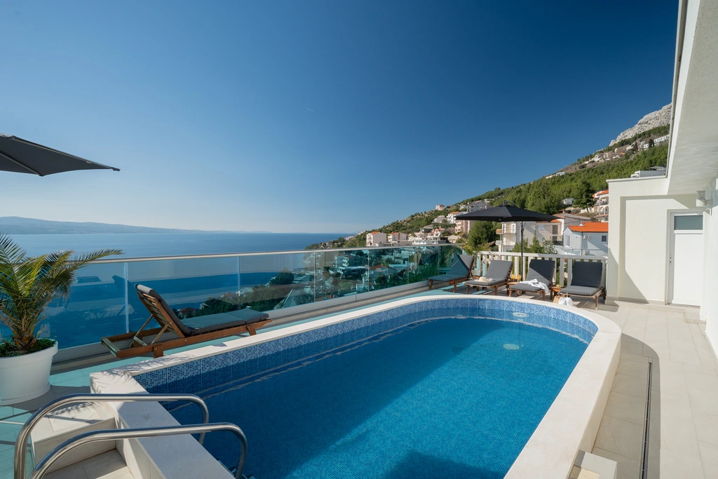 Apartment with Pool in Čelina for 5 Guests