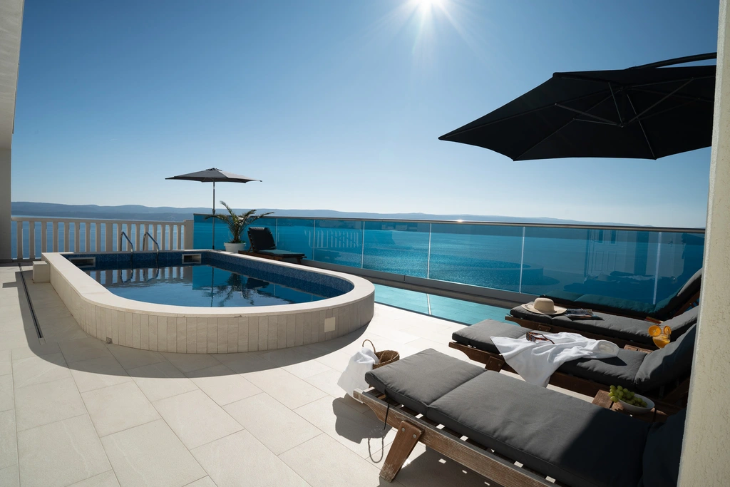 Apartment with Pool in Čelina for 5 Guests