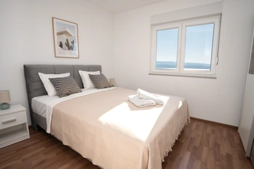 2-Bedroom Apartment with Pool in Čelina