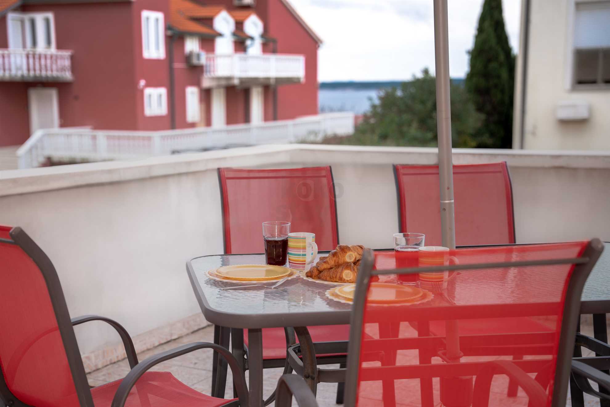 Mandrina s terasom, otok Pag