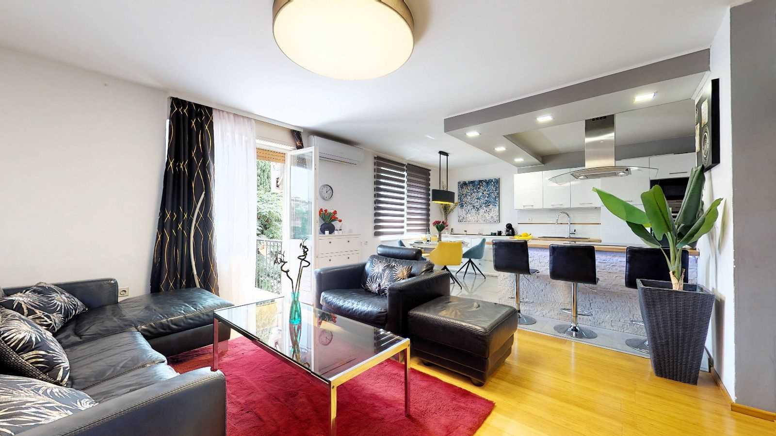 Moderan Deluxe Apartman Sara 2, Split