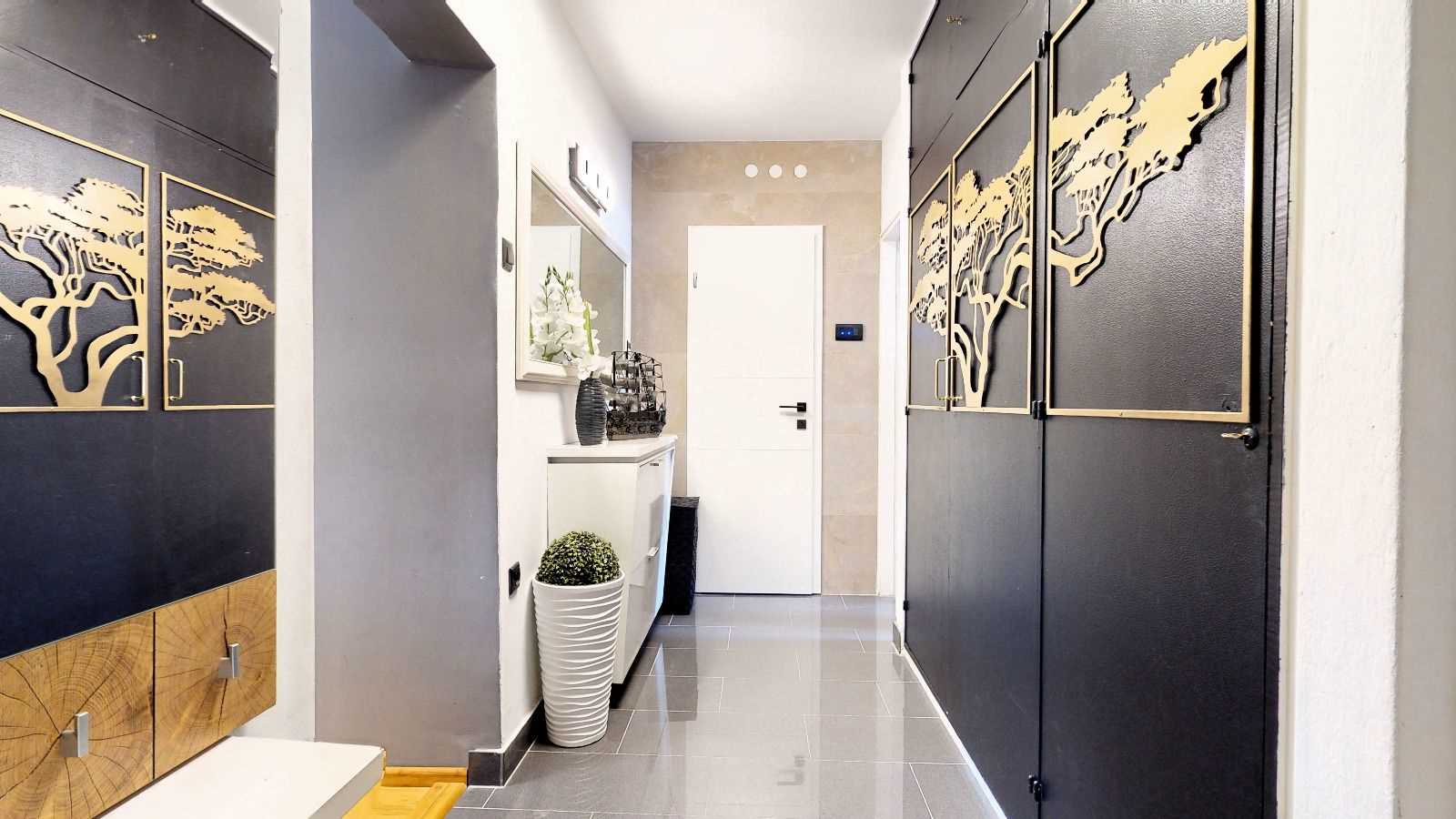 Moderan Deluxe Apartman Sara 2, Split
