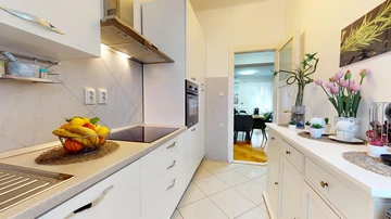 Split Apartment for 4 Guests with 2 Bedrooms