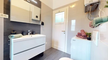 Split Apartment for 4 Guests with 2 Bedrooms