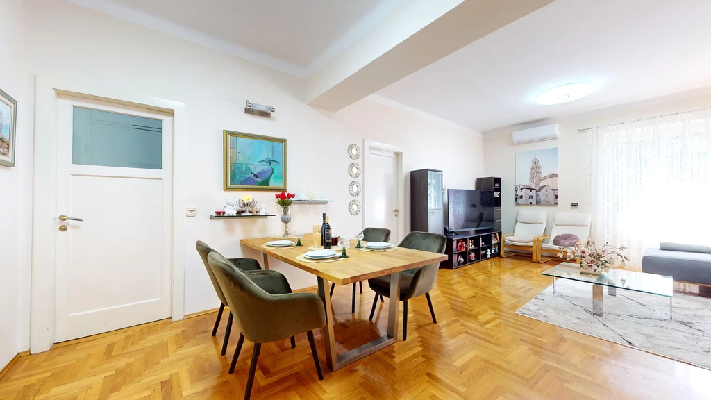 Split Apartment for 4 Guests with 2 Bedrooms