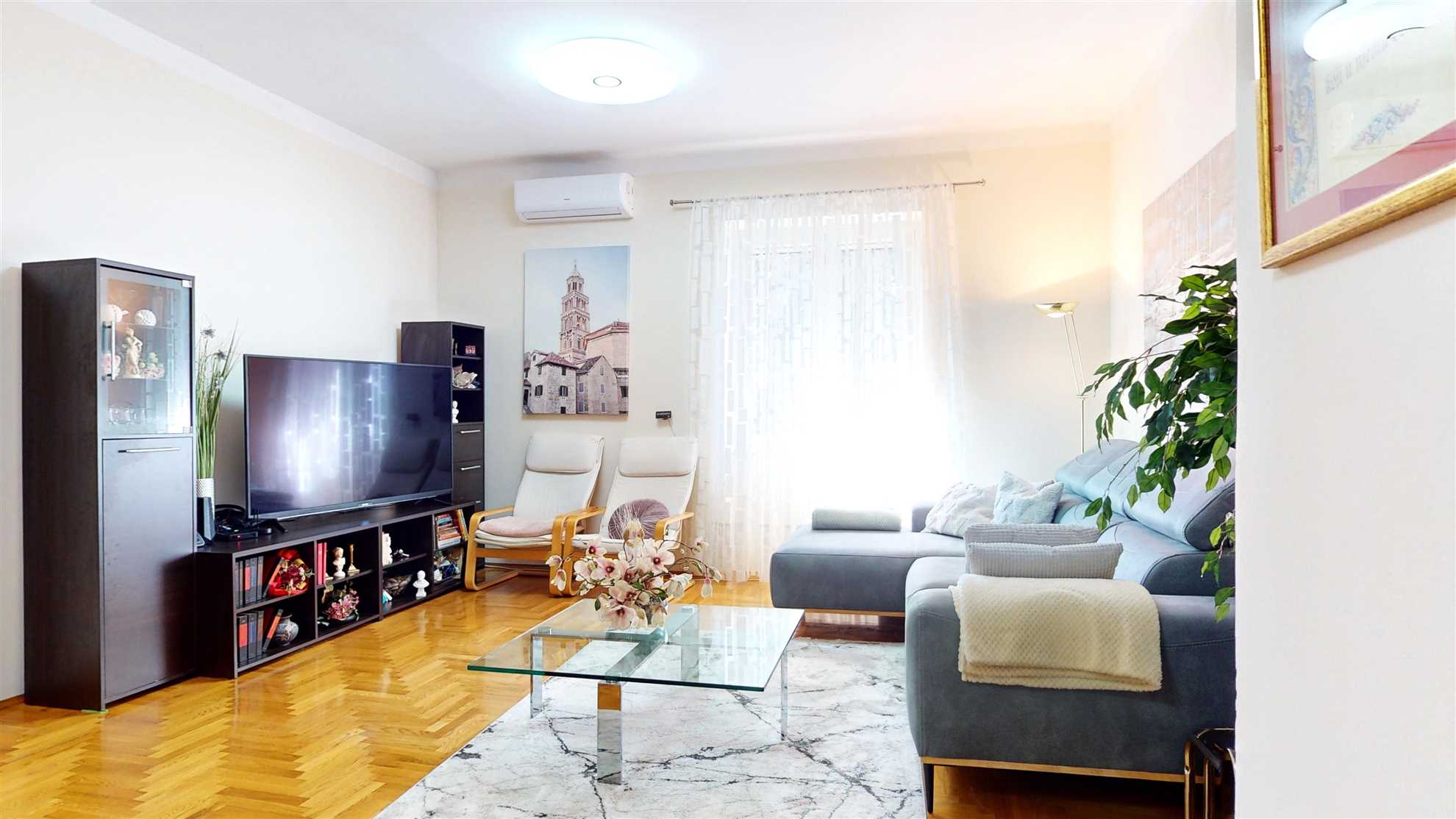 Center and Bačvice Beach Apartment Stella