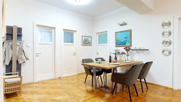 Split Apartment for 4 Guests with 2 Bedrooms