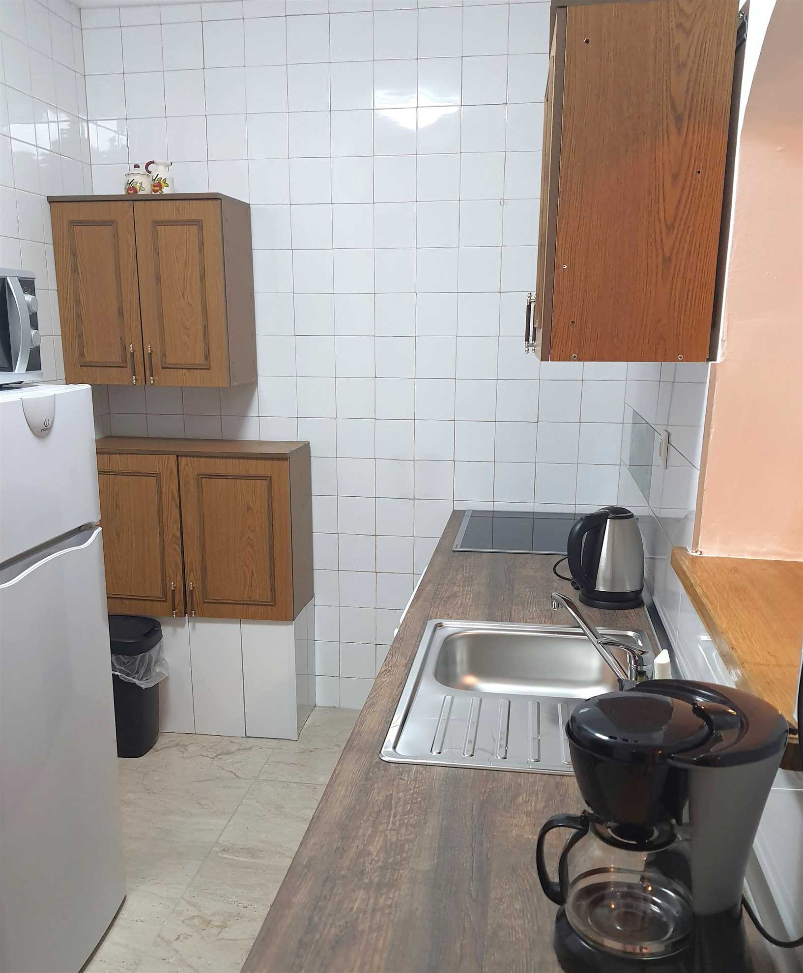 Apartment for 4 with free parking 100m from beach