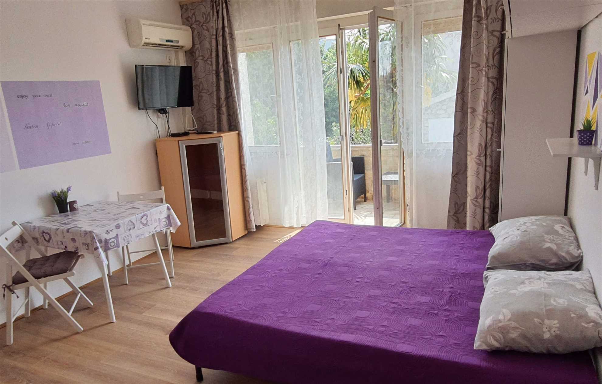 Studio+free parking, 100m to sea