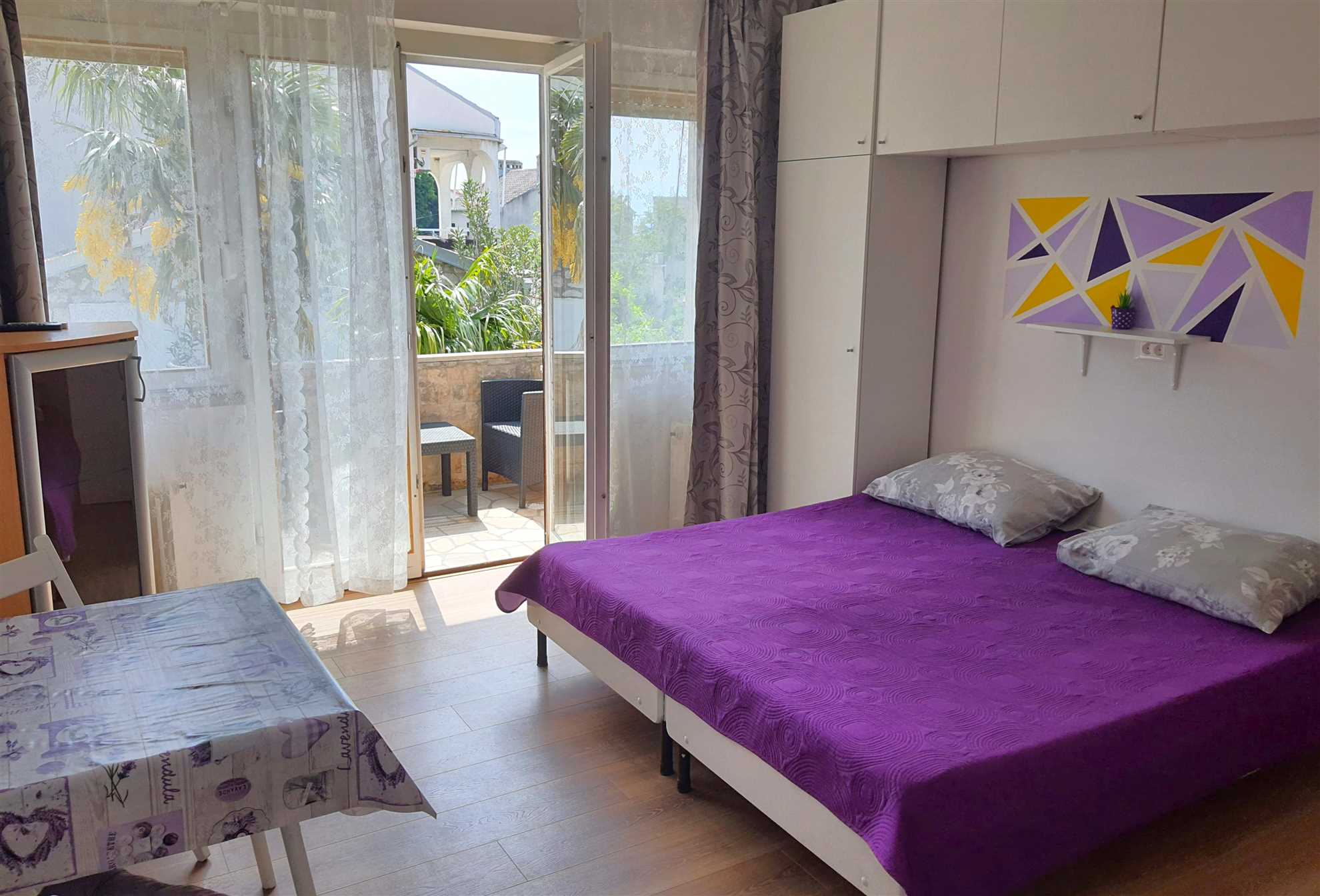 Studio+free parking, 100m to sea