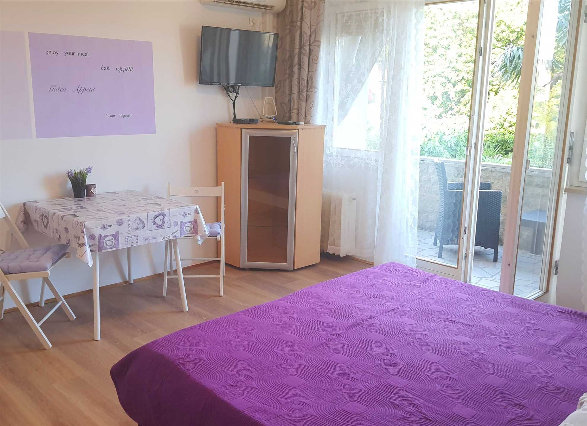 Studio+free parking, 100m to sea