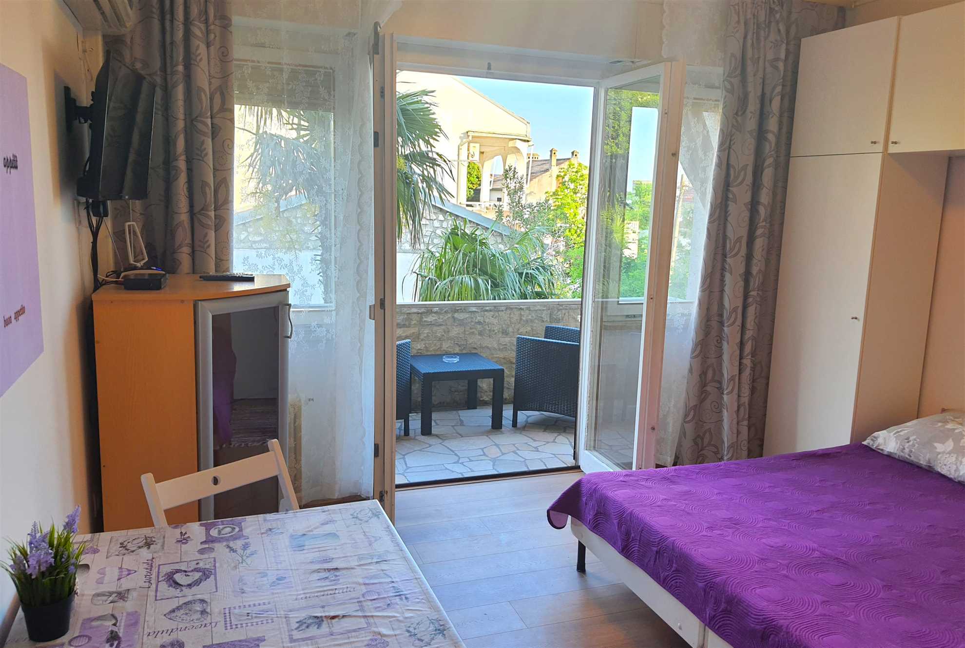 Studio+free parking, 100m to sea