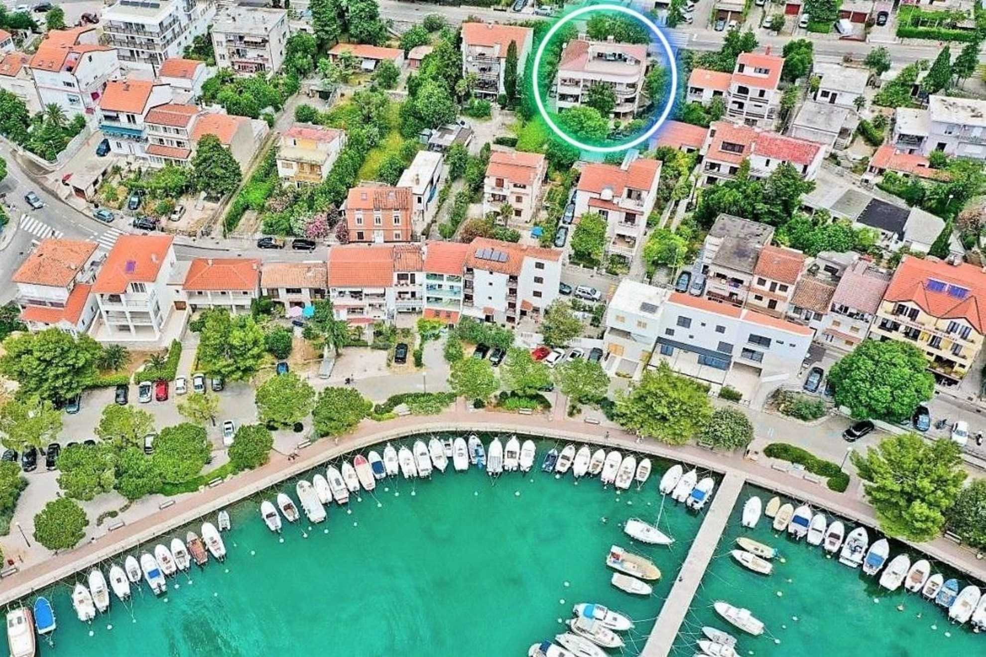 Sea view+parking, 100m to beach