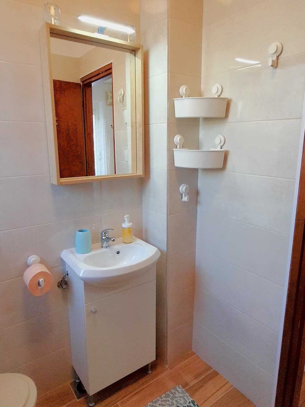 Sea view+parking, 100m to beach