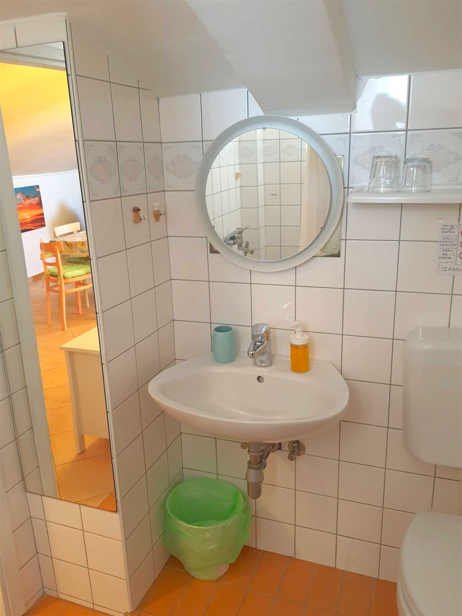 Sea view+parking, 100m to beach