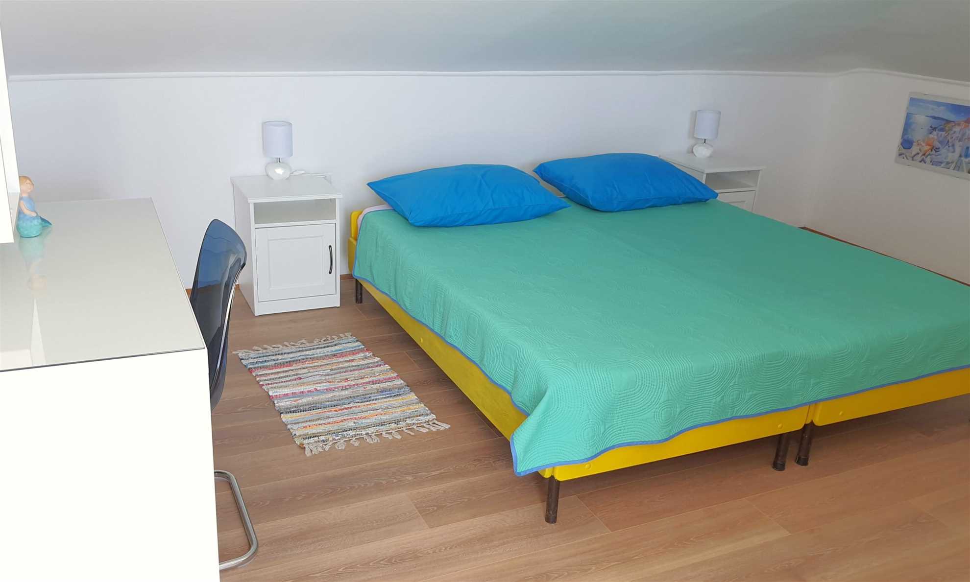 Sea view+parking, 100m to beach