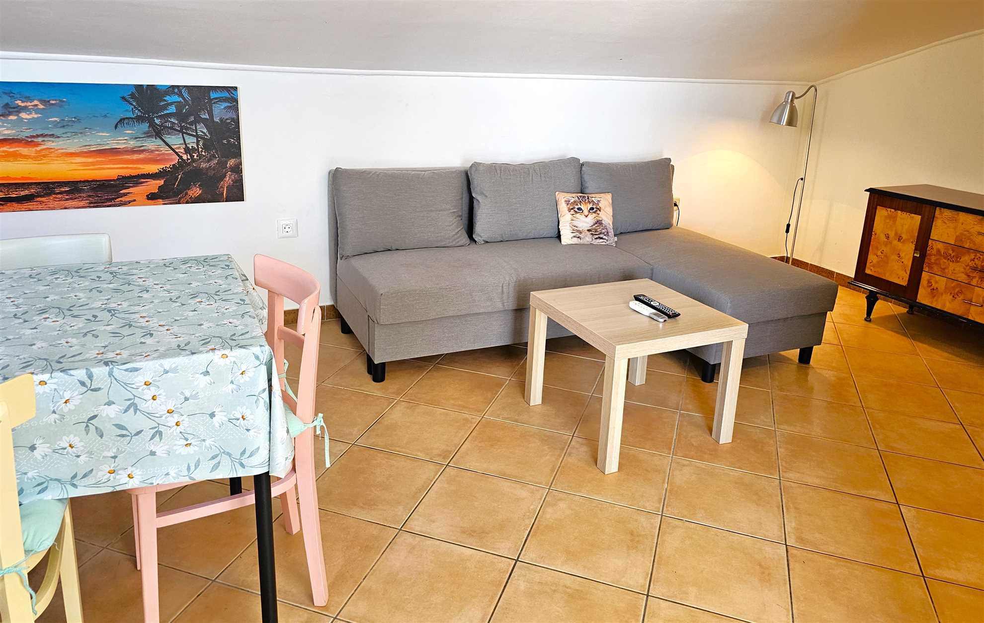 Sea view+parking, 100m to beach