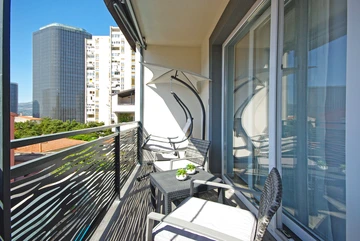 Split Apartment for 5 Guests with Jacuzzi Bathtub