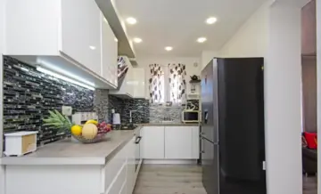 Split Apartment for 5 Guests with Jacuzzi Bathtub