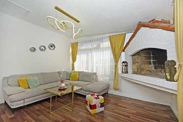 2-Bedroom Apartment in Split for Up to 5