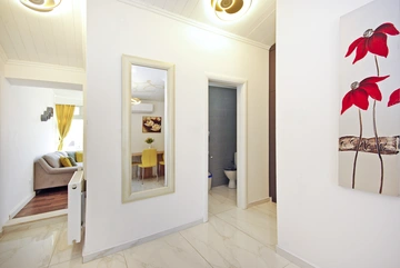 2-Bedroom Apartment in Split for Up to 5