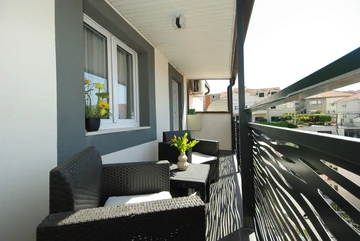 2-Bedroom Apartment in Split for Up to 5