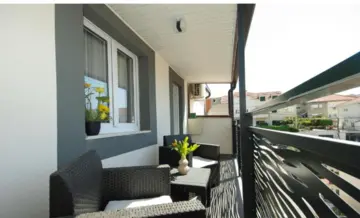 2-Bedroom Apartment in Split for Up to 5