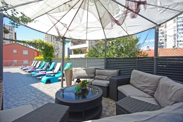 2-Bedroom Apartment in Split for Up to 5