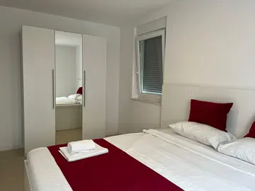 Novalja 1-Bedroom Apartment with Balcony and Pool Access