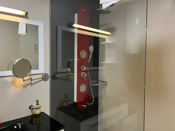 Novalja One-Bedroom Apartment with Balcony