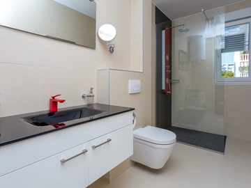 One-Bedroom Apartment in Novalja with Balcony