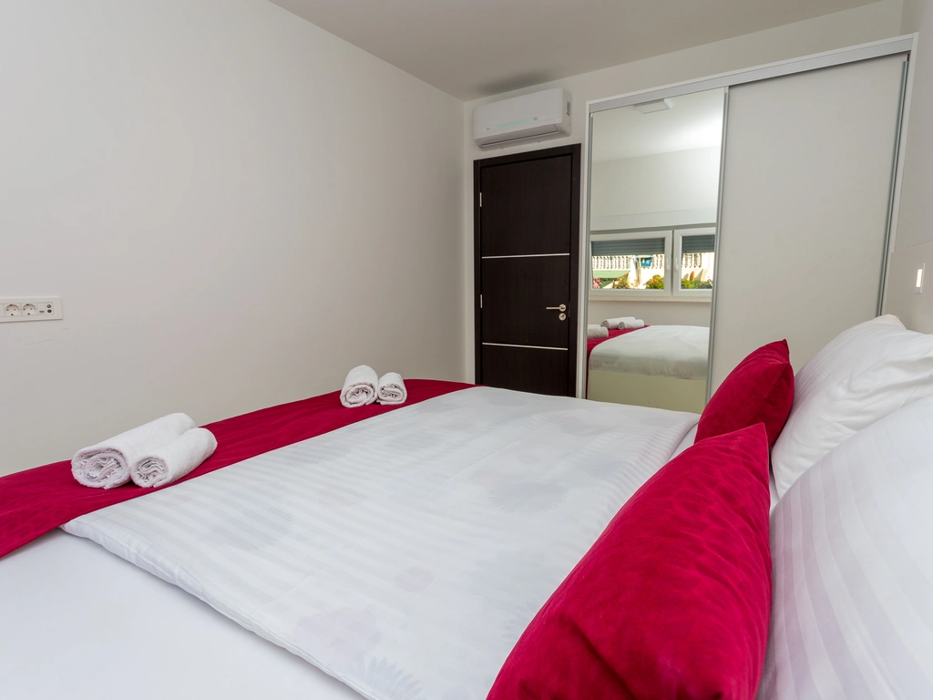 One-Bedroom Apartment in Novalja with Balcony