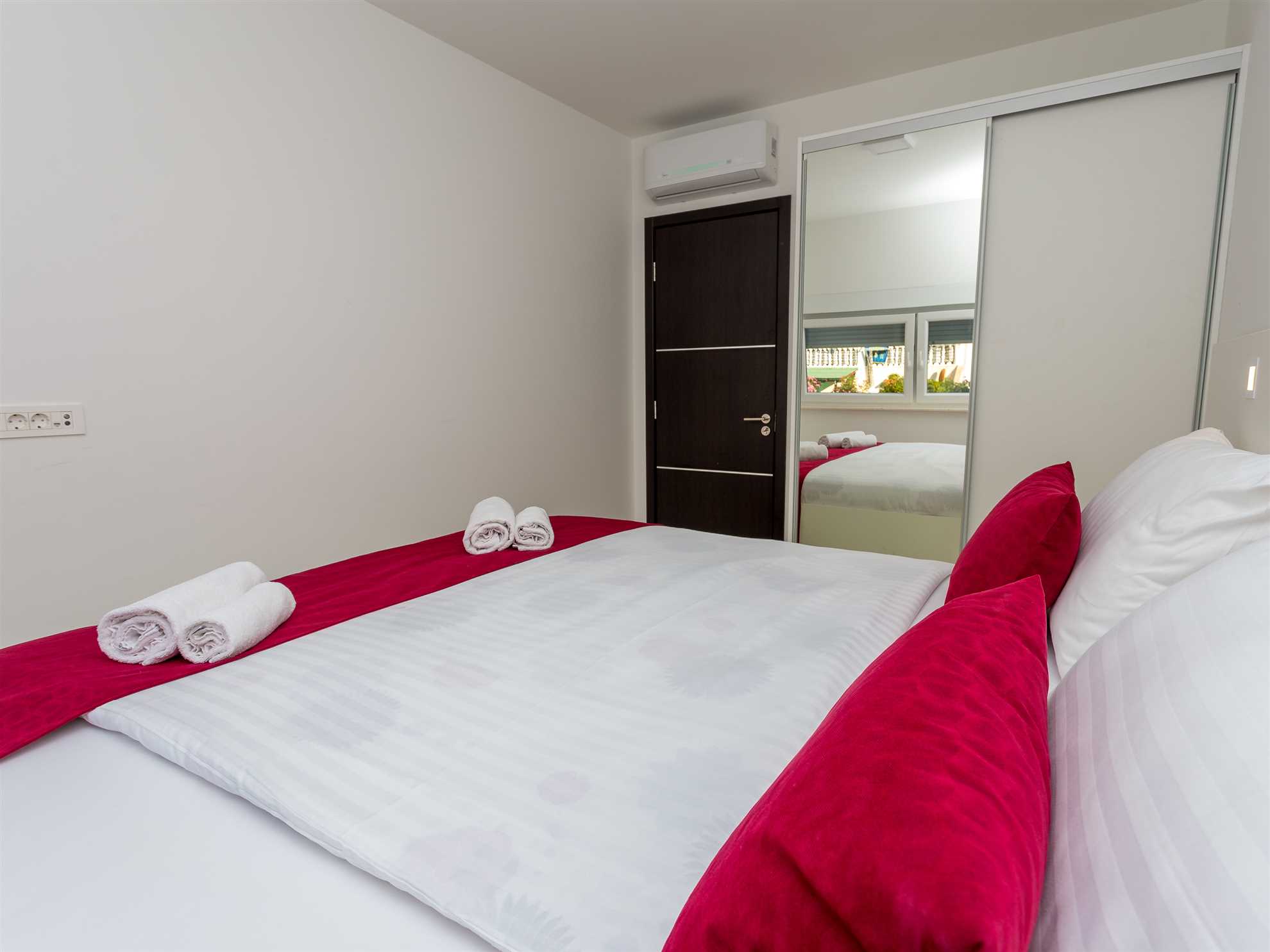 Comfort One Bedroom Apartment With Balcony