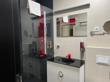 Novalja Apartment with Balcony for up to 7 Guests