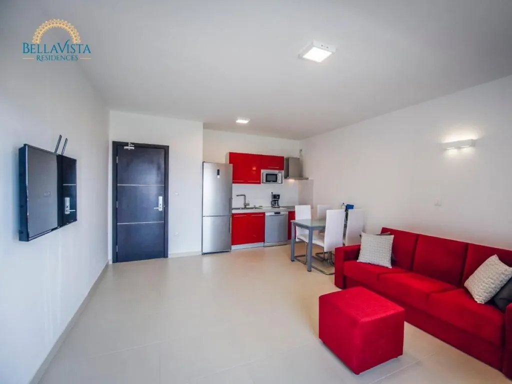 Three-Bedroom Apartment with Balcony in Novalja