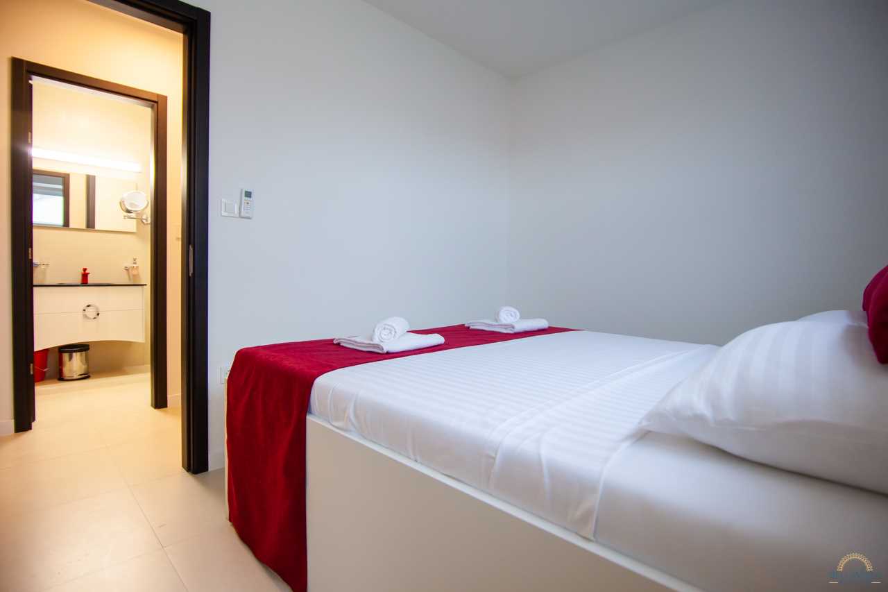 Comfort One Bedroom Apartment With Balcony